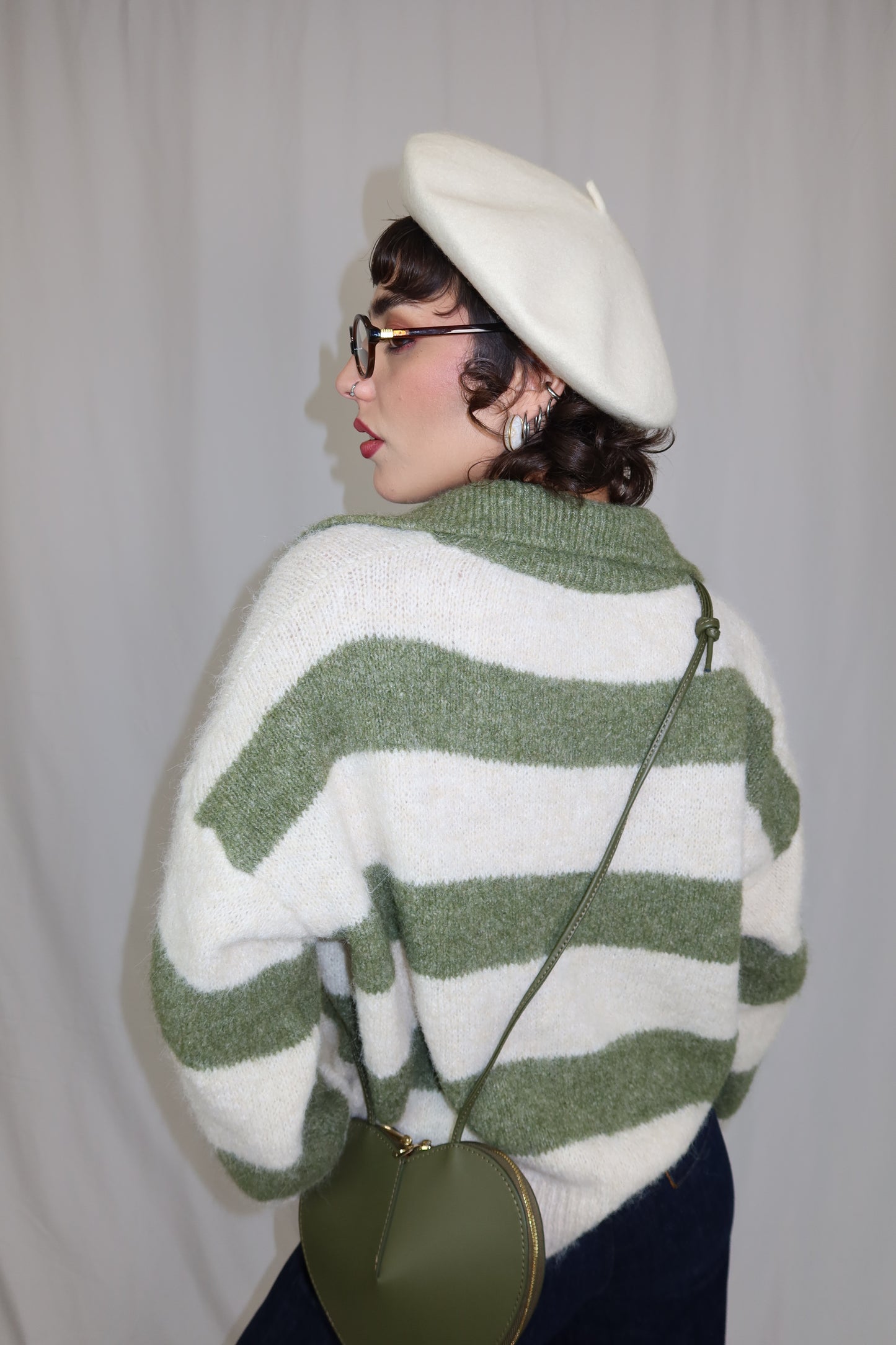 MAGLIONE COLLEGE GREEN