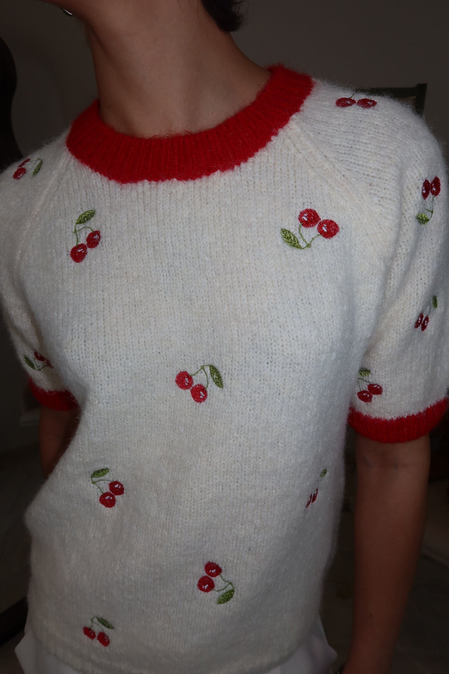 Maglioncino “ Cherry Mood”