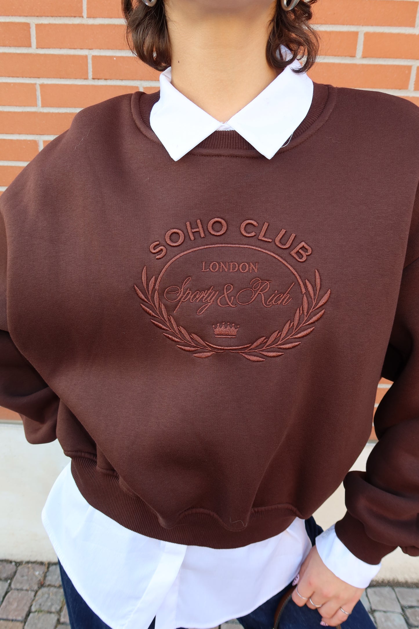 FELPA OVERSIZE “SOHO CLUB” MARRONE