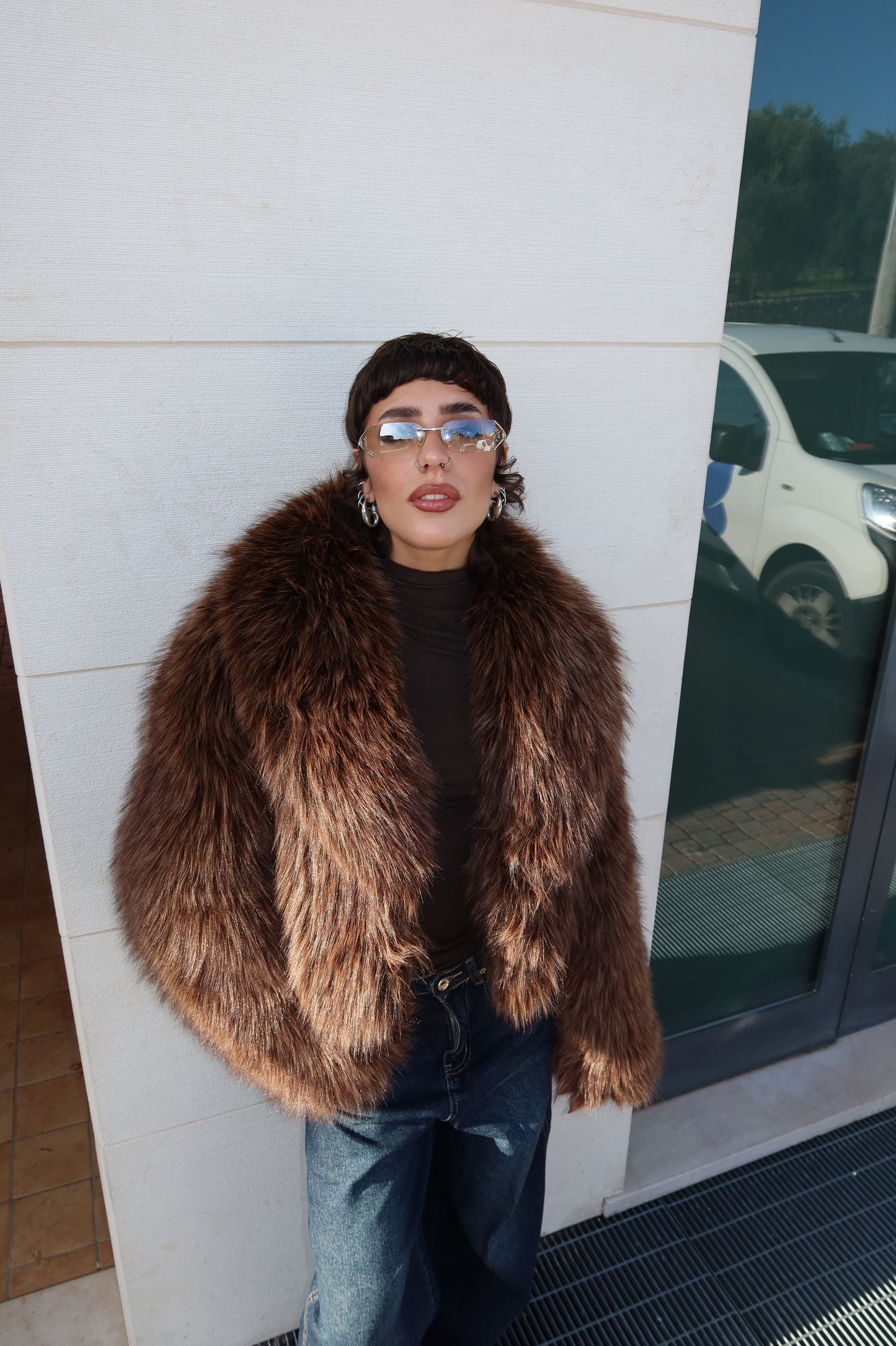 FAUX FUR CROPPED JACKET - BROWN